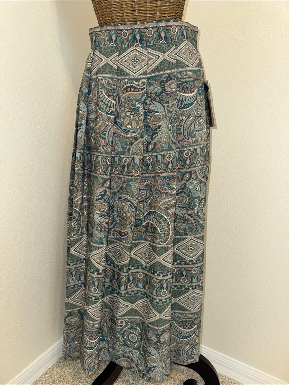 NWT Vintage Koret  Blue Beige Paisley Pleated Skirt 10